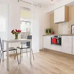 Good Time Centrum Strzelecka A Poznaň